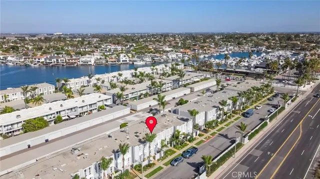 $1,065,000 | 4001 Warner Avenue, Huntington Beach, CA 92649