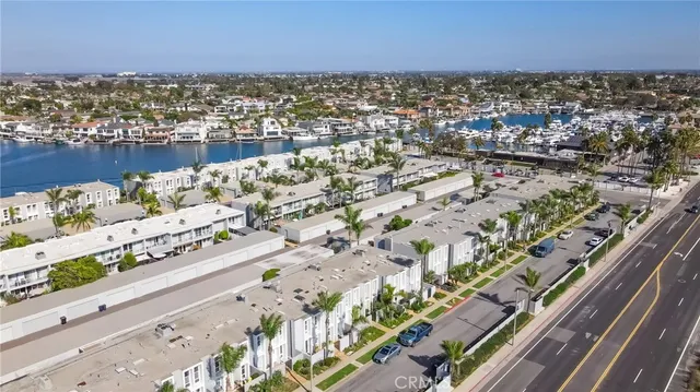 $1,065,000 | 4001 Warner Avenue, Huntington Beach, CA 92649