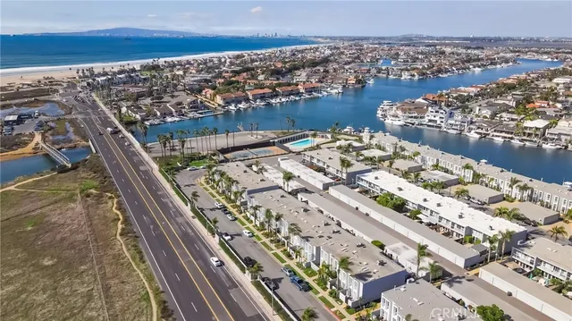 $1,065,000 | 4001 Warner Avenue, Huntington Beach, CA 92649