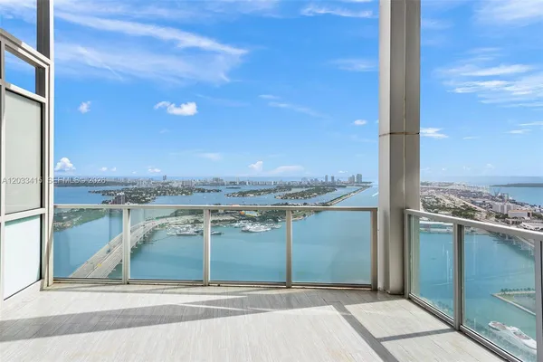 $7,000 | 1100 Biscayne Boulevard, Unit 5705, Miami, FL 33132