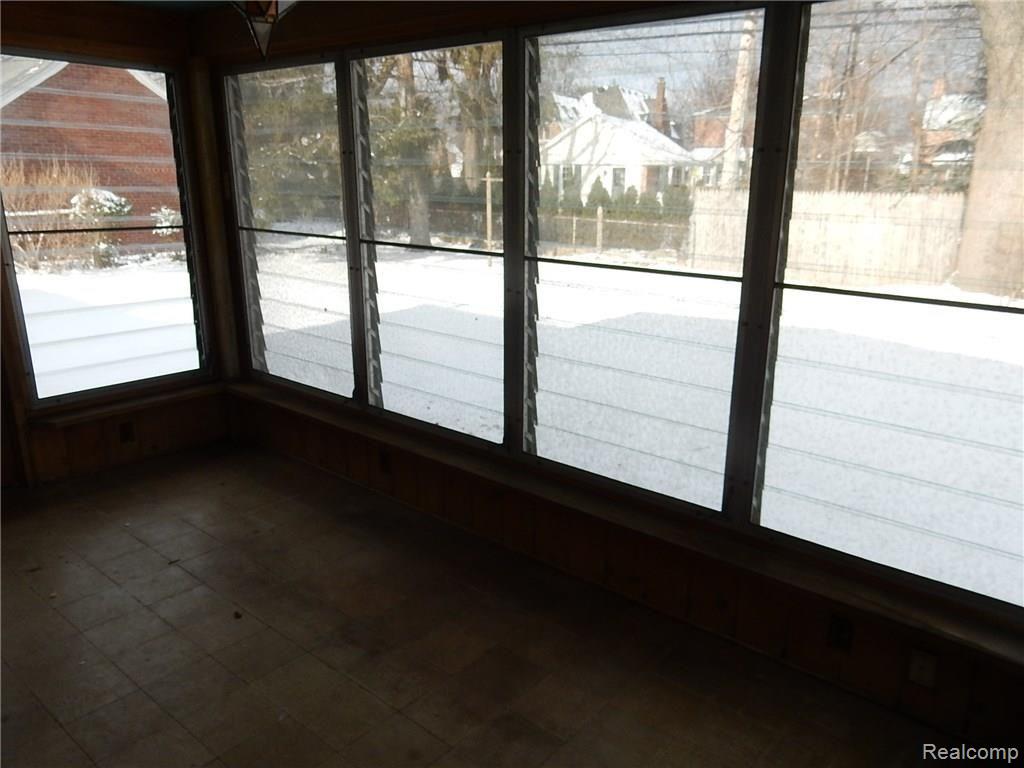1368 Fairholme Road Grosse Pointe, MI 48236 - Photo 9 of 17 porch.JPG