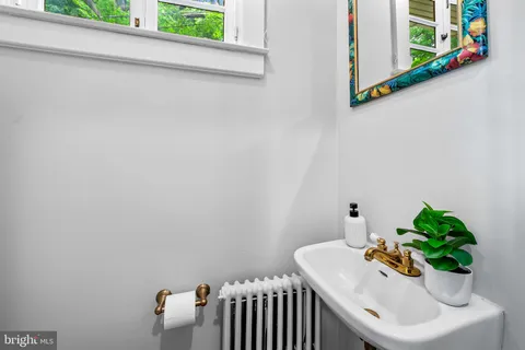 $880,000 | 401 Edgevale Road, Baltimore, MD 21210