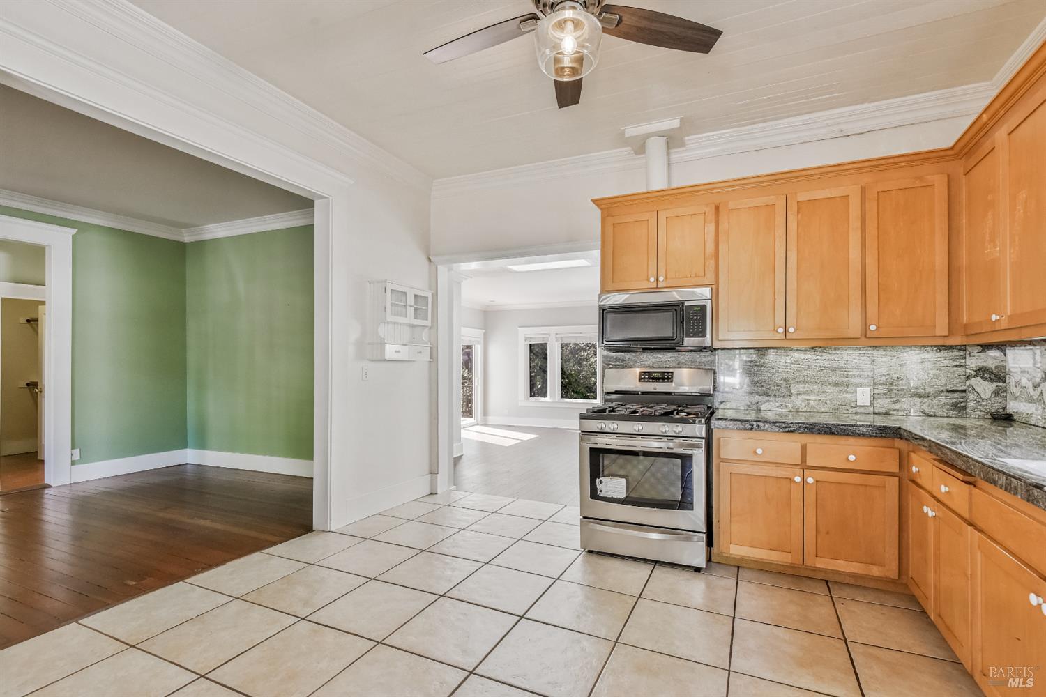 39 Latham Street San Rafael, CA 94901 - Photo 12 of 38