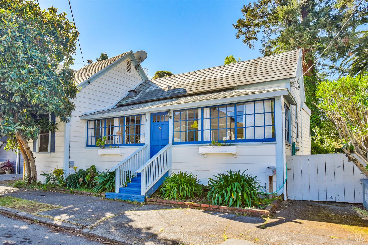 39 Latham Street San Rafael, CA 94901 - Photo 2 of 38