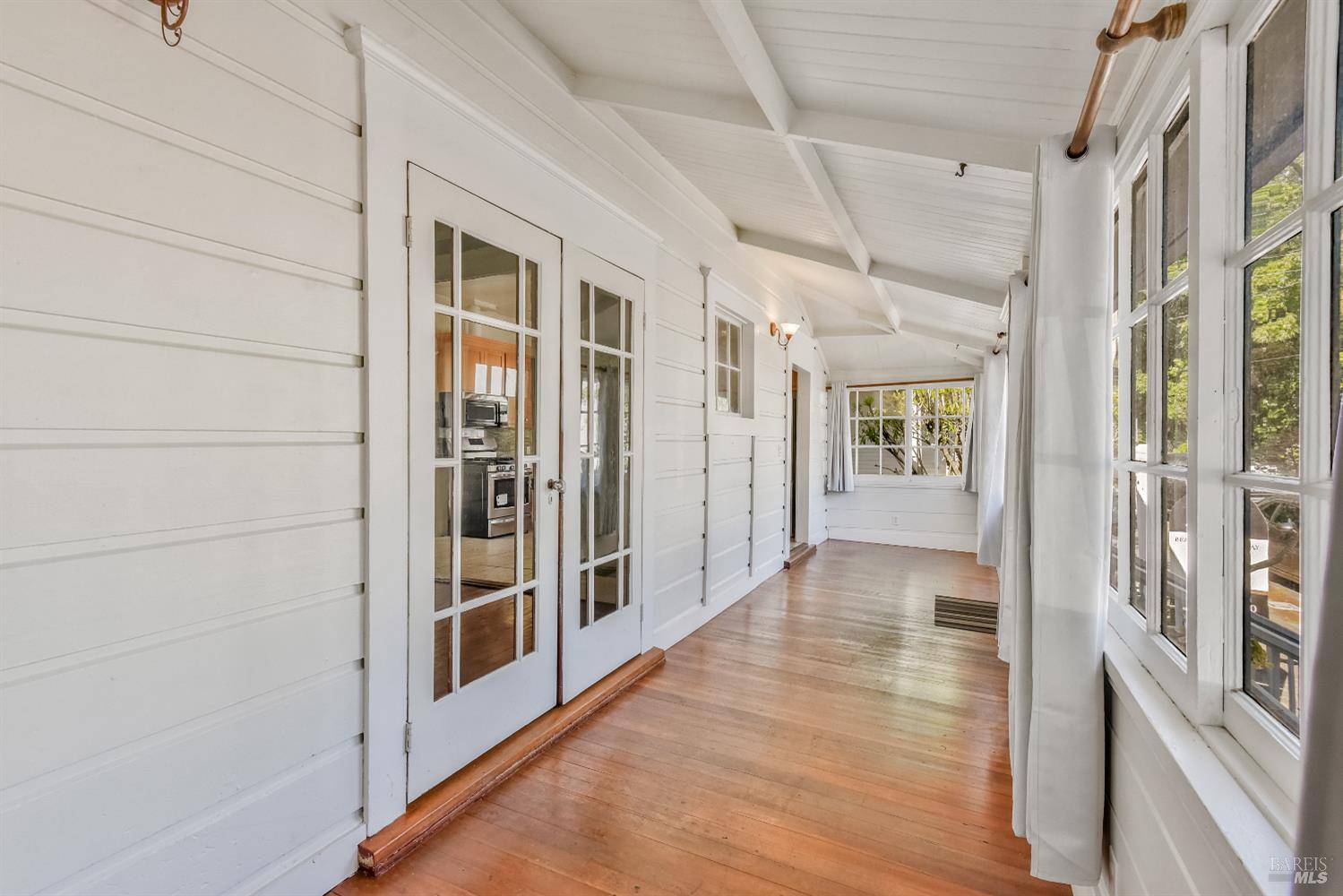 39 Latham Street San Rafael, CA 94901 - Photo 5 of 38