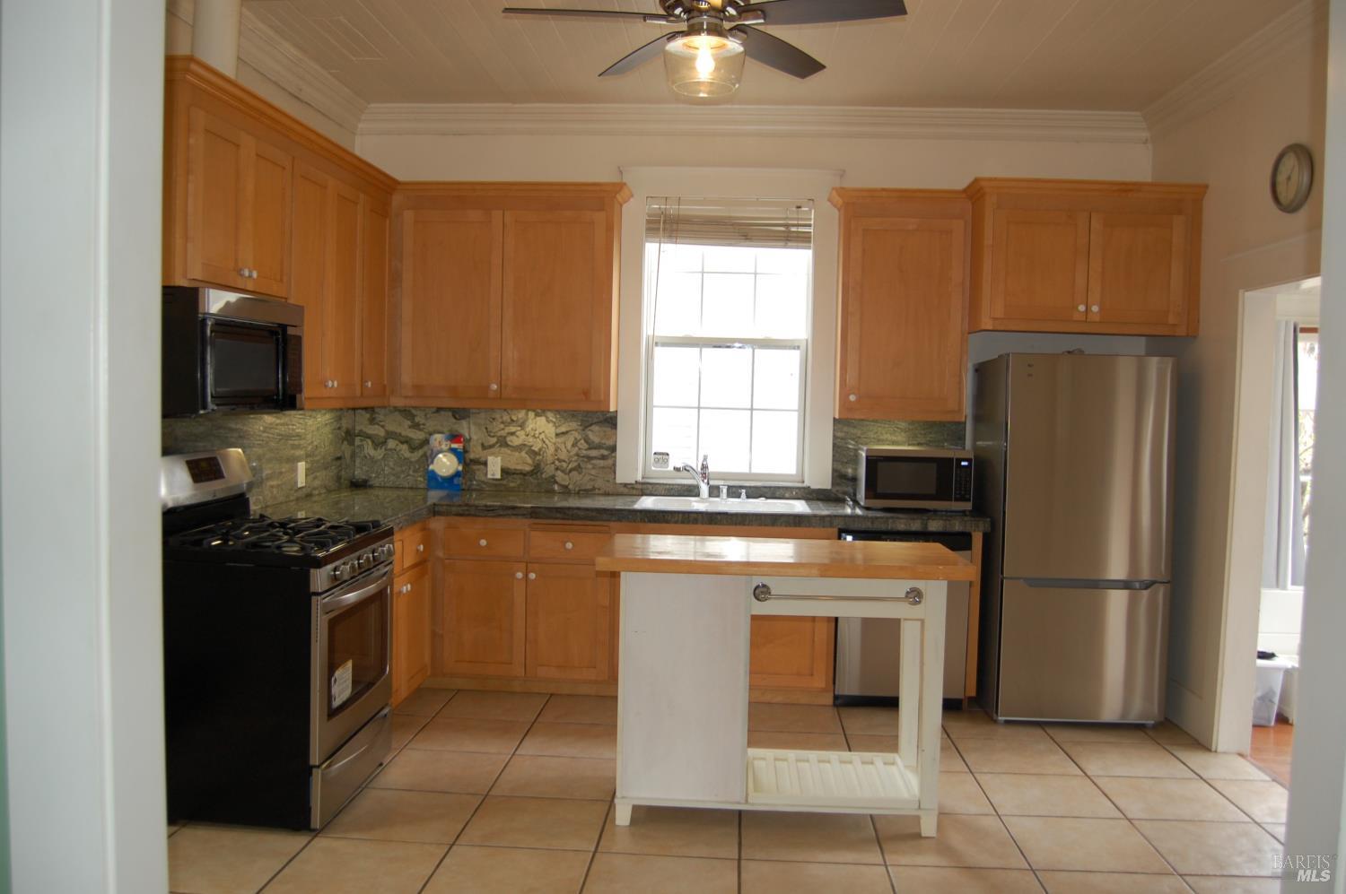 39 Latham Street San Rafael, CA 94901 - Photo 5 of 12