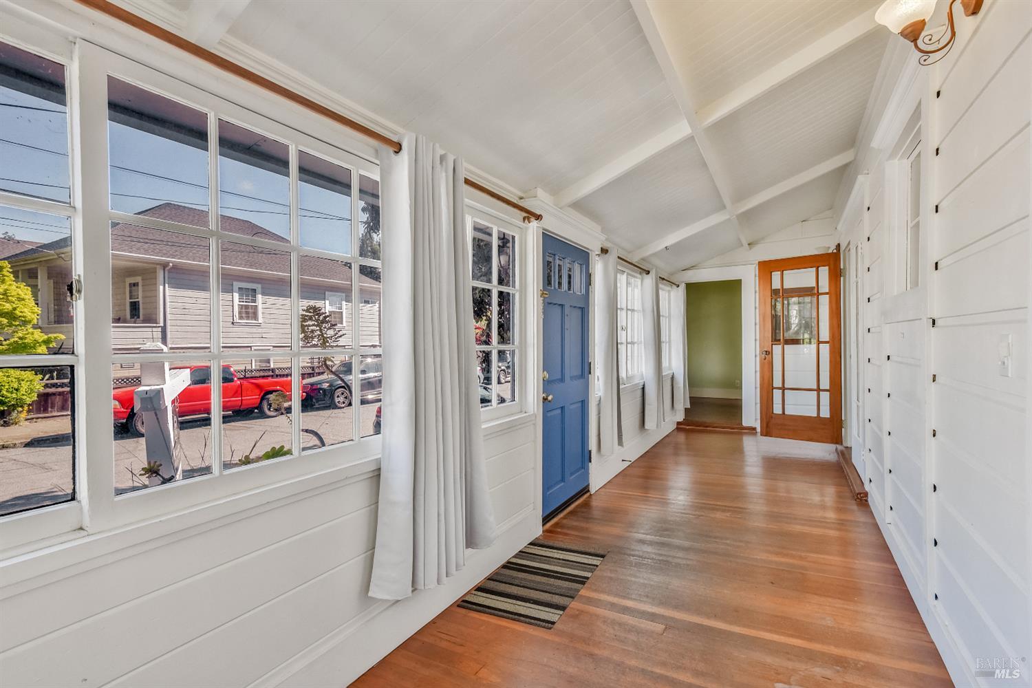 39 Latham Street San Rafael, CA 94901 - Photo 7 of 38