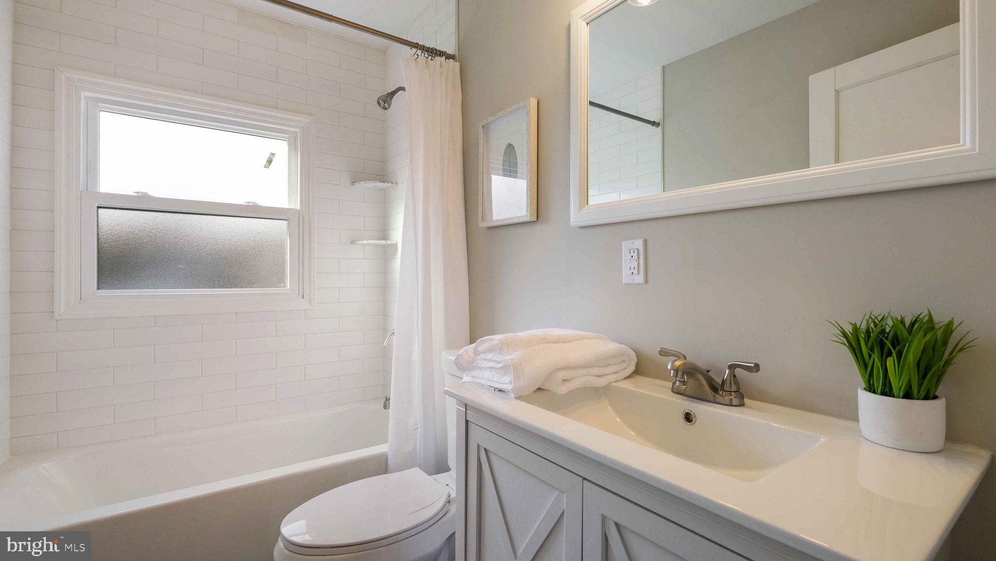 284 Cardiff Road Fairless Hills, PA 19030 - Photo 17 of 27 Hall bathroom