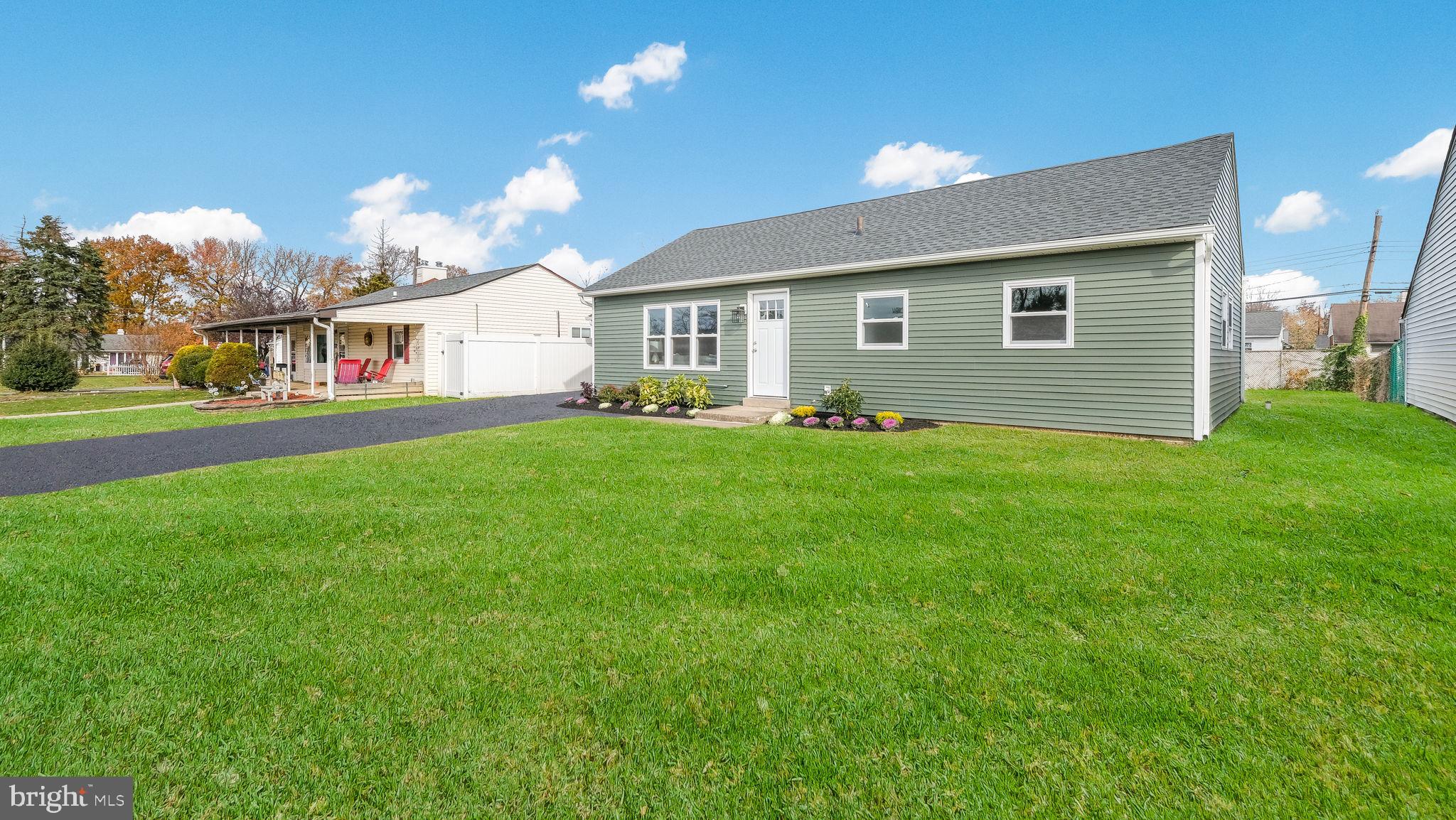 284 Cardiff Road Fairless Hills, PA 19030 - Photo 3 of 27 Gallery Image 3