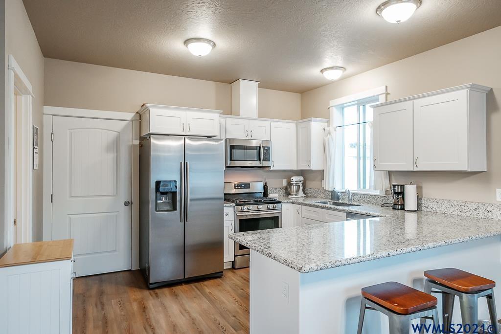 1145 South 9th Street Lebanon, OR 97355 - Photo 15 of 42