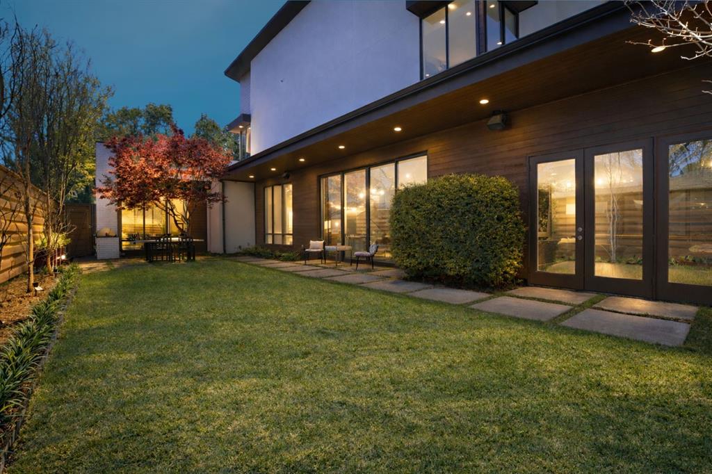 4135 Valley Ridge Road Dallas, TX 75220 - Photo 3 of 38