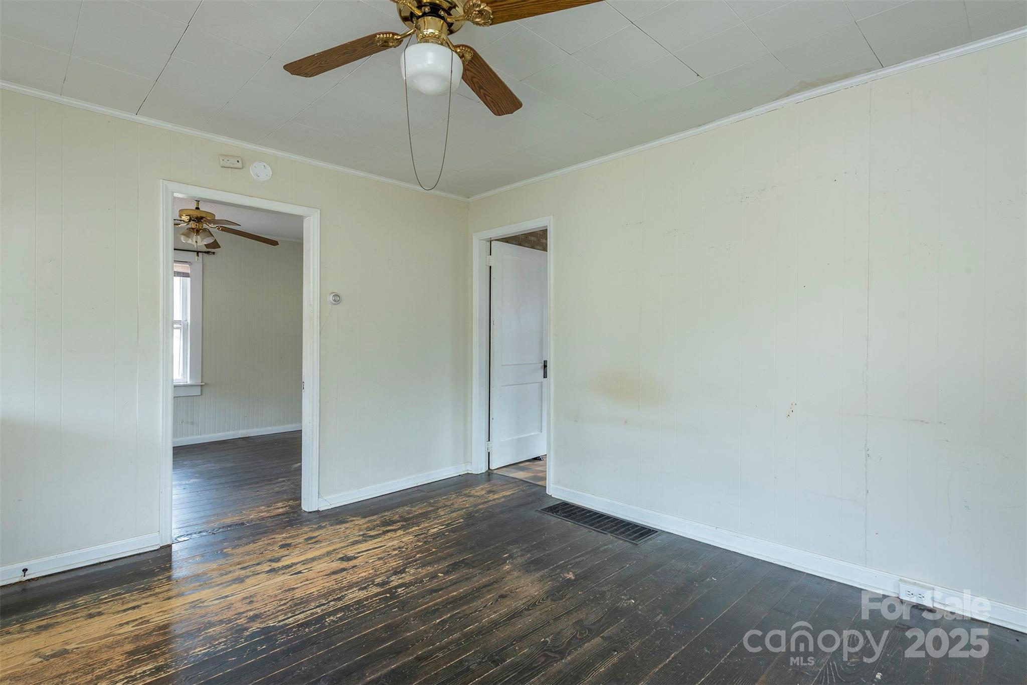 657 Old Fort Road Fairview, NC 28730 - Photo 8 of 30 a view of empty room with wooden floor