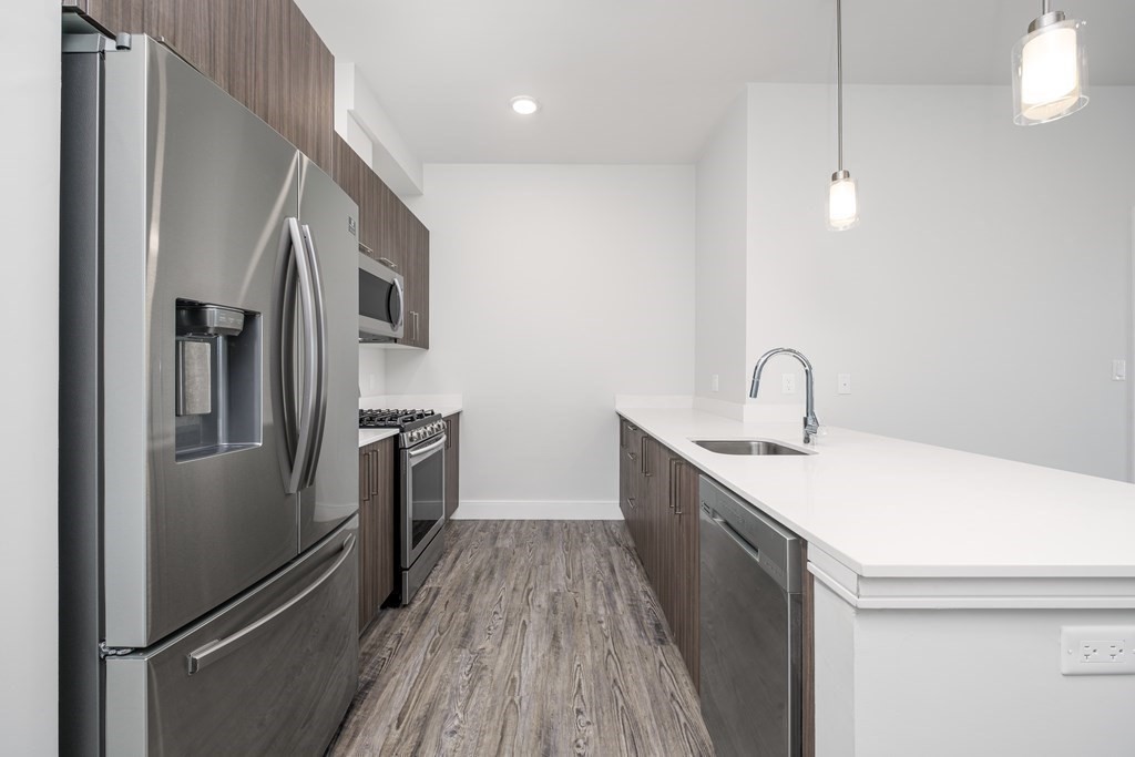 16 Laurel Street, Unit 202 Everett, MA 02149 - Photo 3 of 27