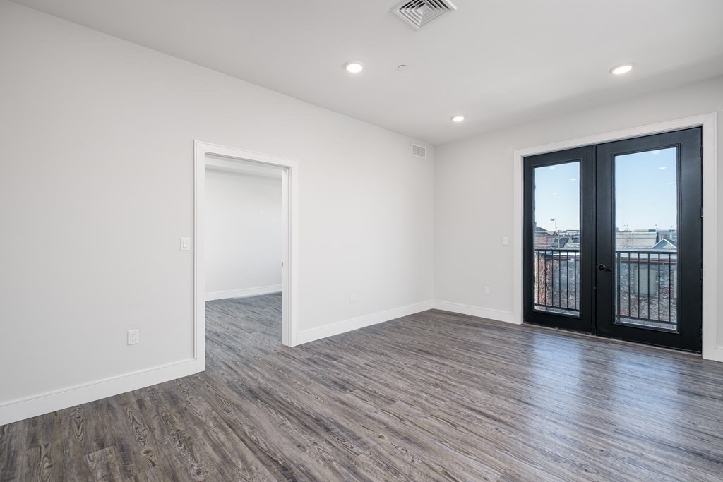 16 Laurel Street, Unit 202 Everett, MA 02149 - Photo 9 of 27