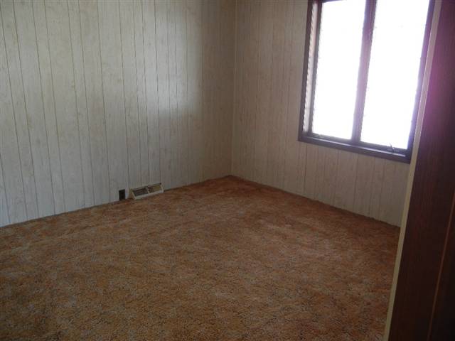 5 Brockway Road Yale, MI 48097 - Photo 12 of 15 31047022-11.JPG