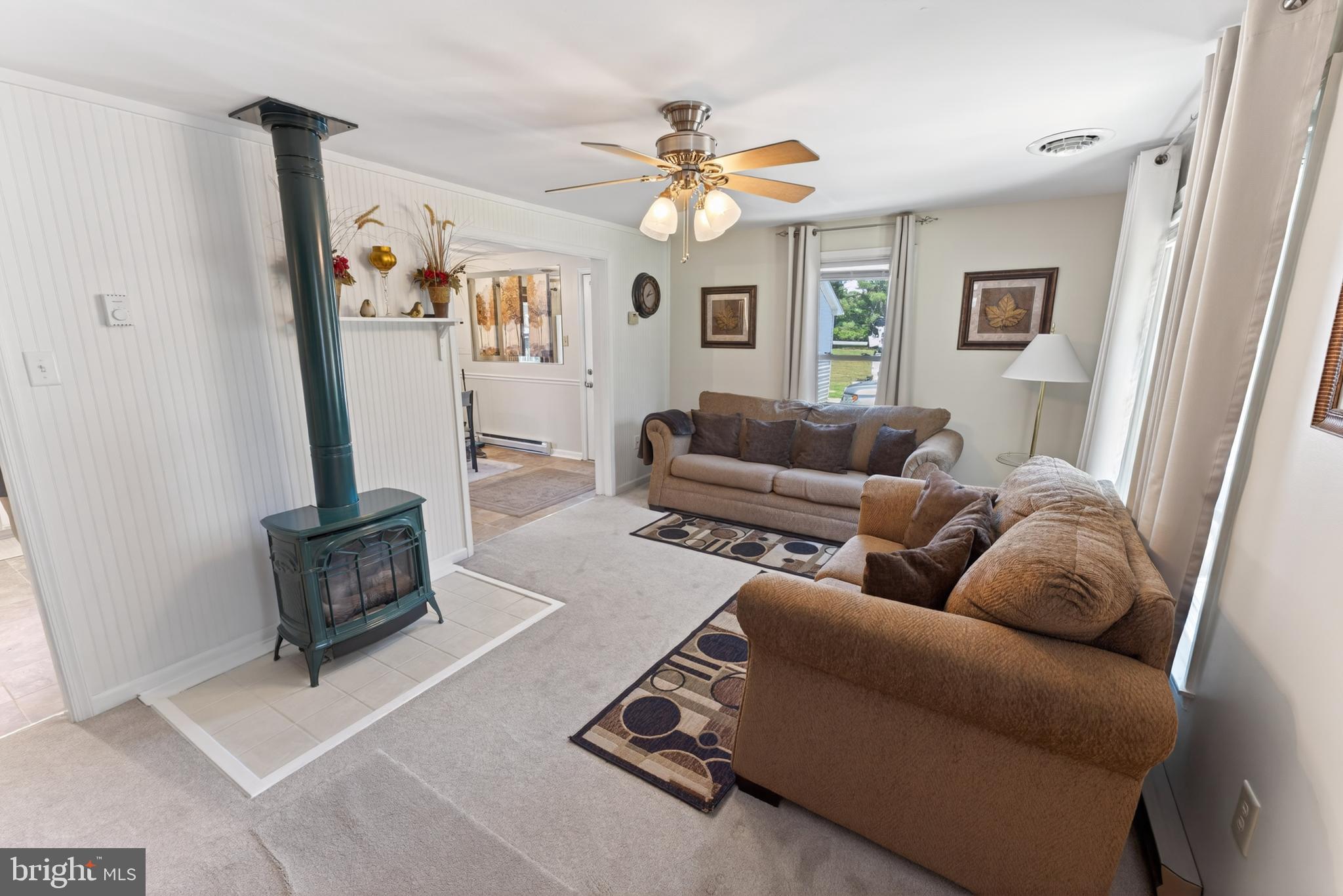 5440 Moose Lodge Road Cambridge, MD 21613 - Photo 6 of 63 Living Room from Front entry