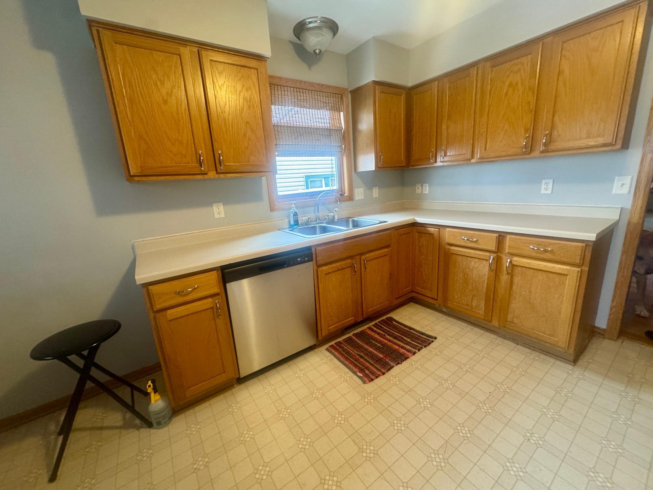 5239 North 6th Street Minneapolis, MN 55430 - Photo 12 of 26