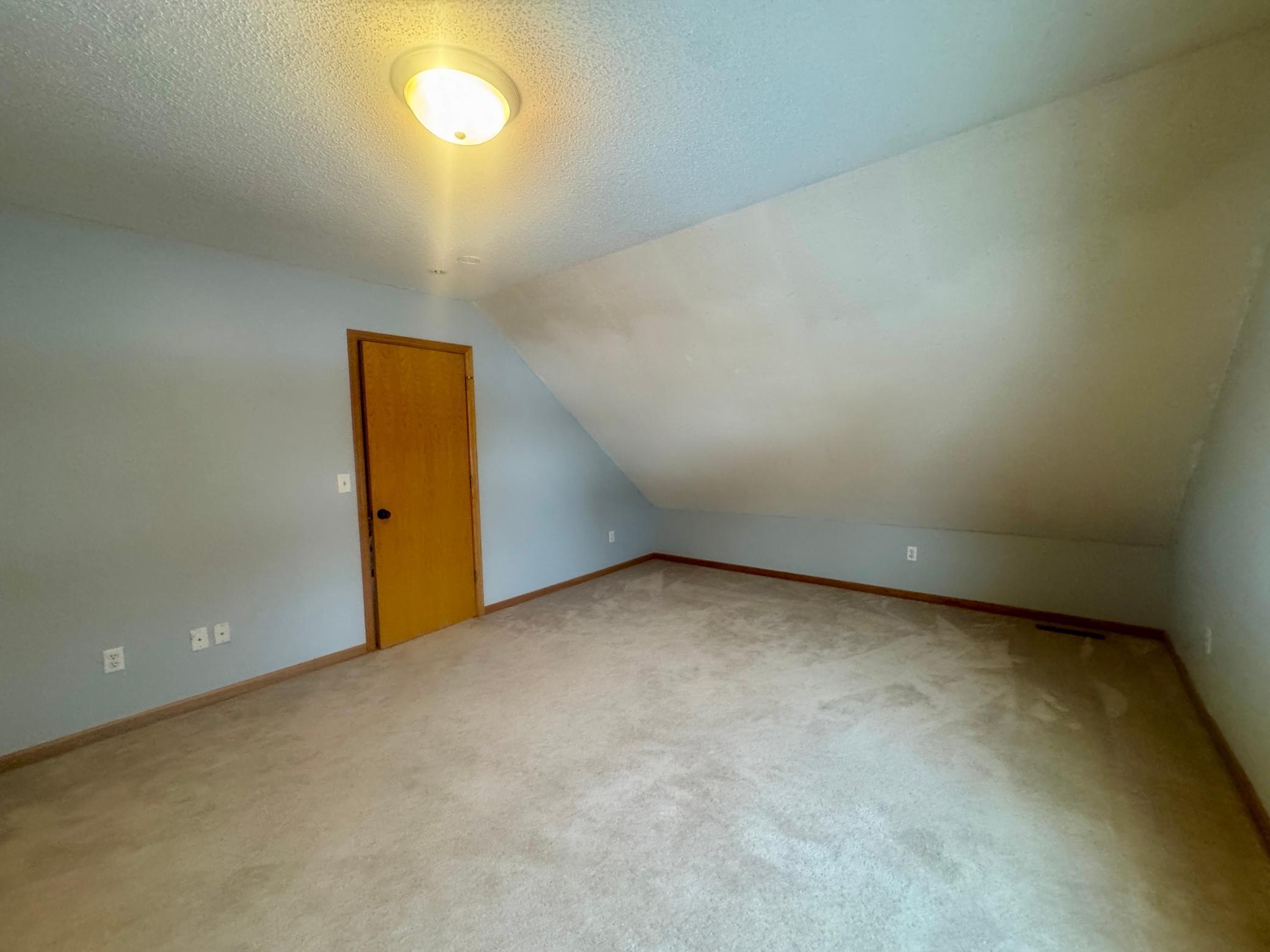 5239 North 6th Street Minneapolis, MN 55430 - Photo 15 of 26