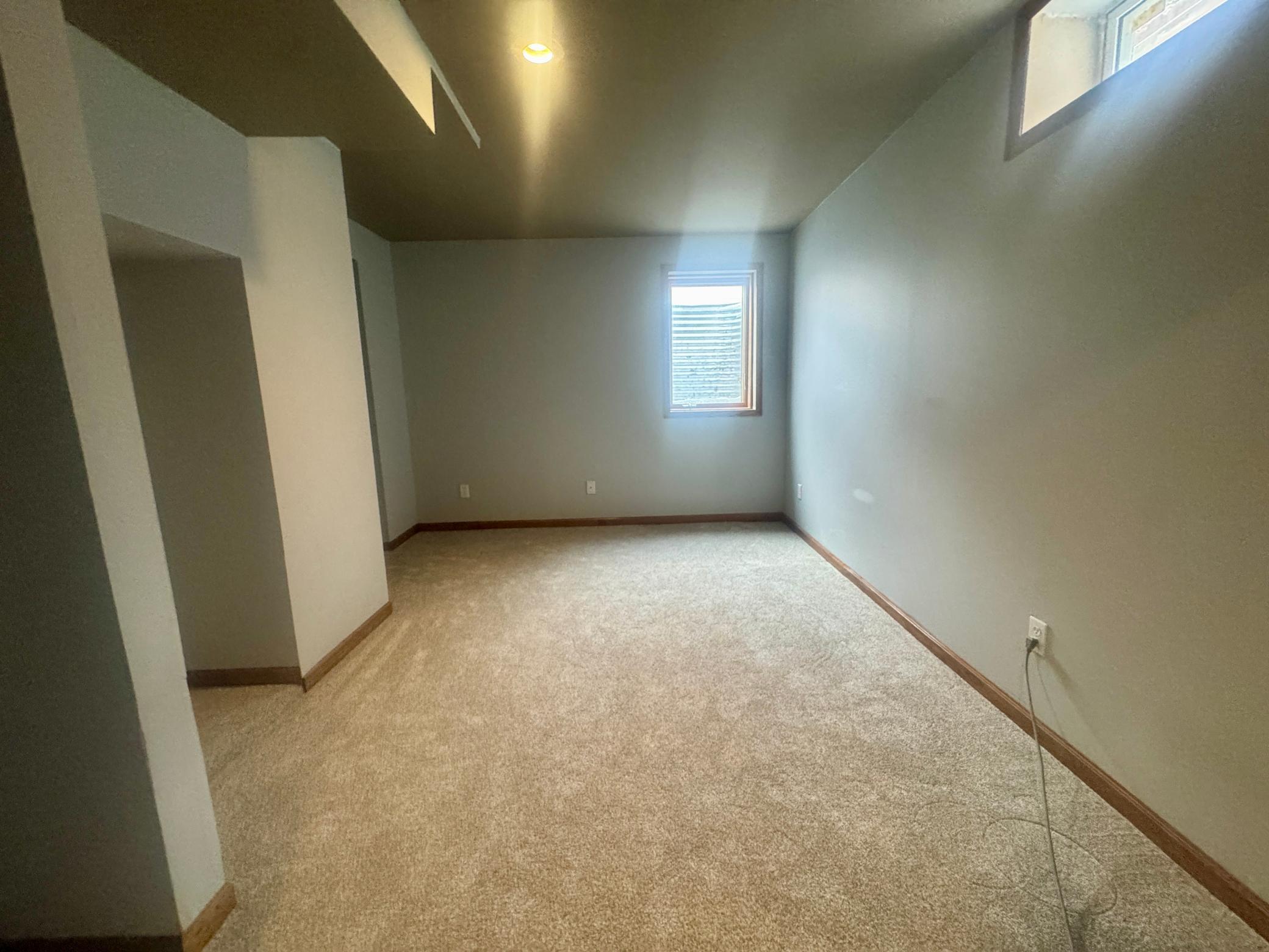 5239 North 6th Street Minneapolis, MN 55430 - Photo 7 of 26