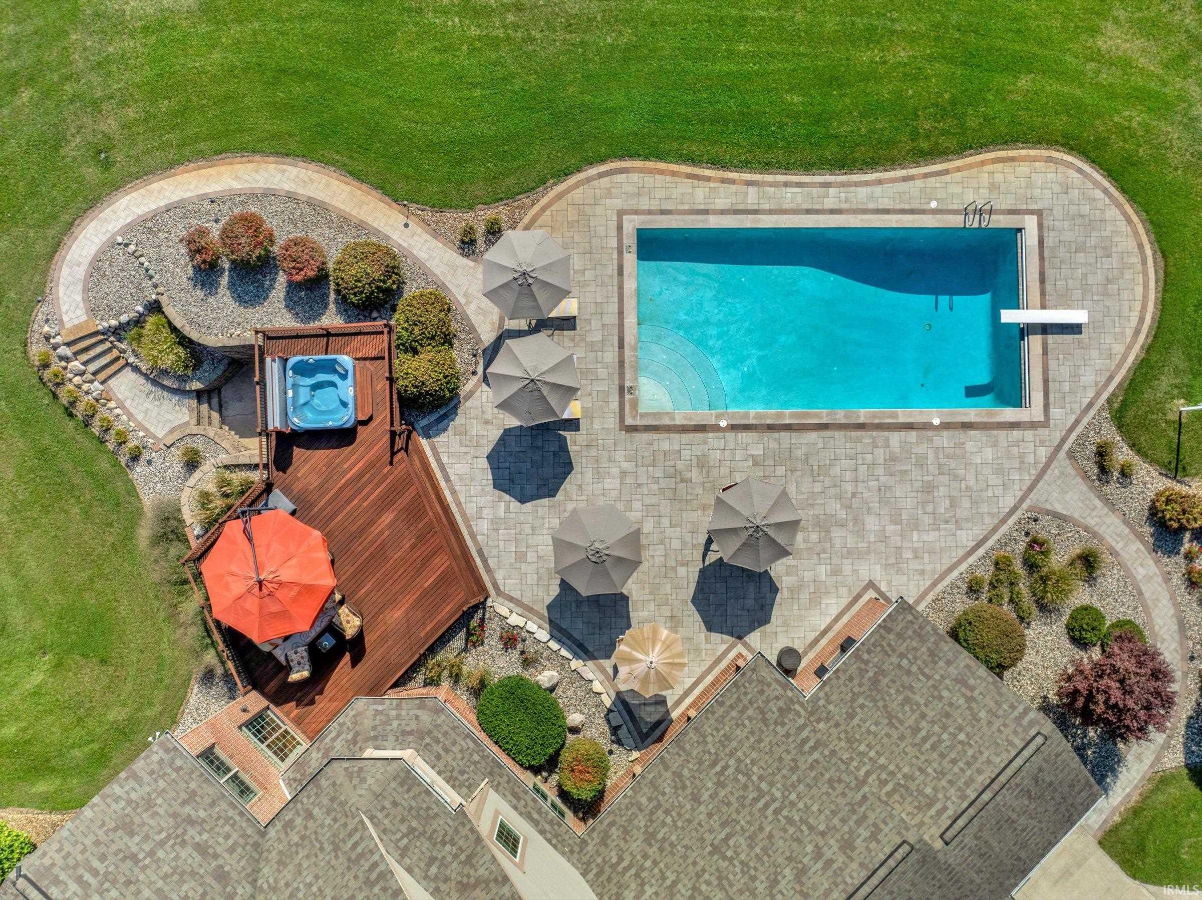 68555 Oak Road Lakeville, IN 46536 - Photo 5 of 36