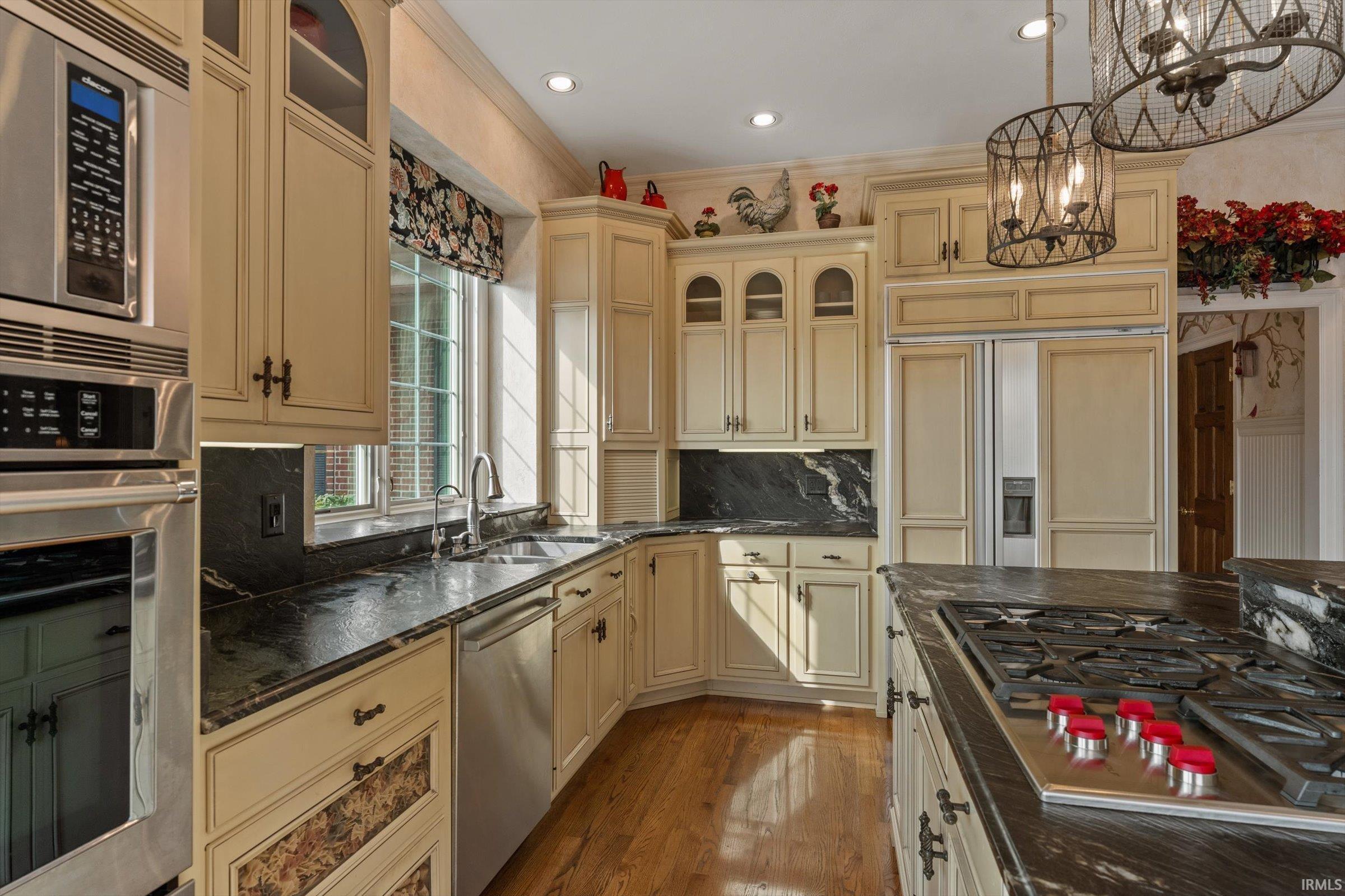 68555 Oak Road Lakeville, IN 46536 - Photo 7 of 36