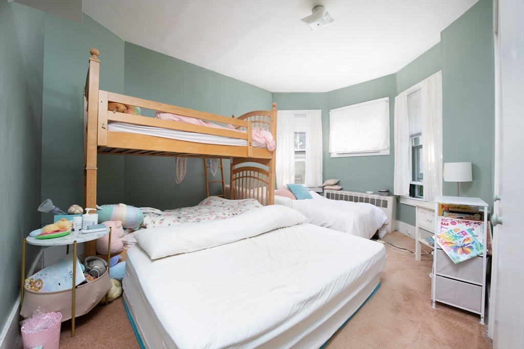 31 Kent Square, Unit 1 Brookline, MA 02446 - Photo 9 of 19