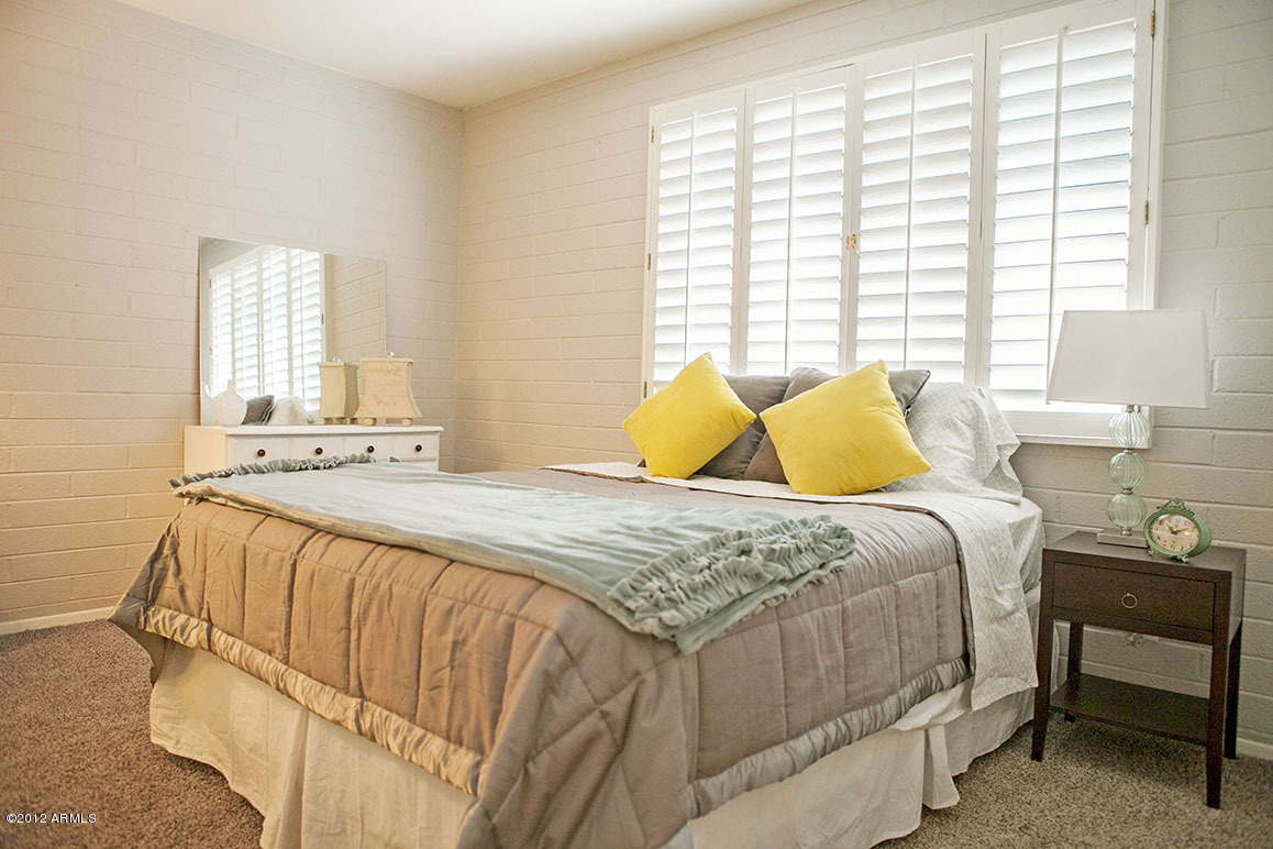 4101 East Camelback Road, Unit 16 Phoenix, AZ 85018 - Photo 13 of 27 Master bedroom with plenty of space