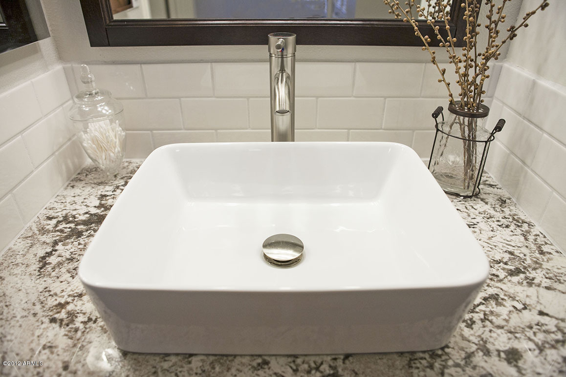 4101 East Camelback Road, Unit 16 Phoenix, AZ 85018 - Photo 20 of 27 Vessel sink and faucet