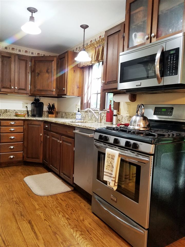 105 Pond View Road Weare, NH 03281 - Photo 10 of 31
