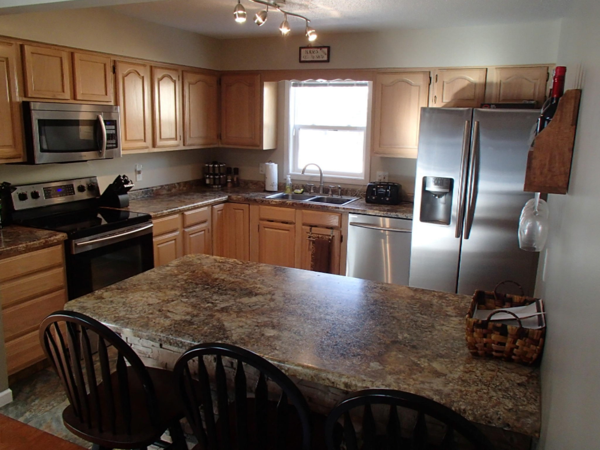 768 Riverside Drive Battle Creek, MI 49015 - Photo 2 of 28 P1063950