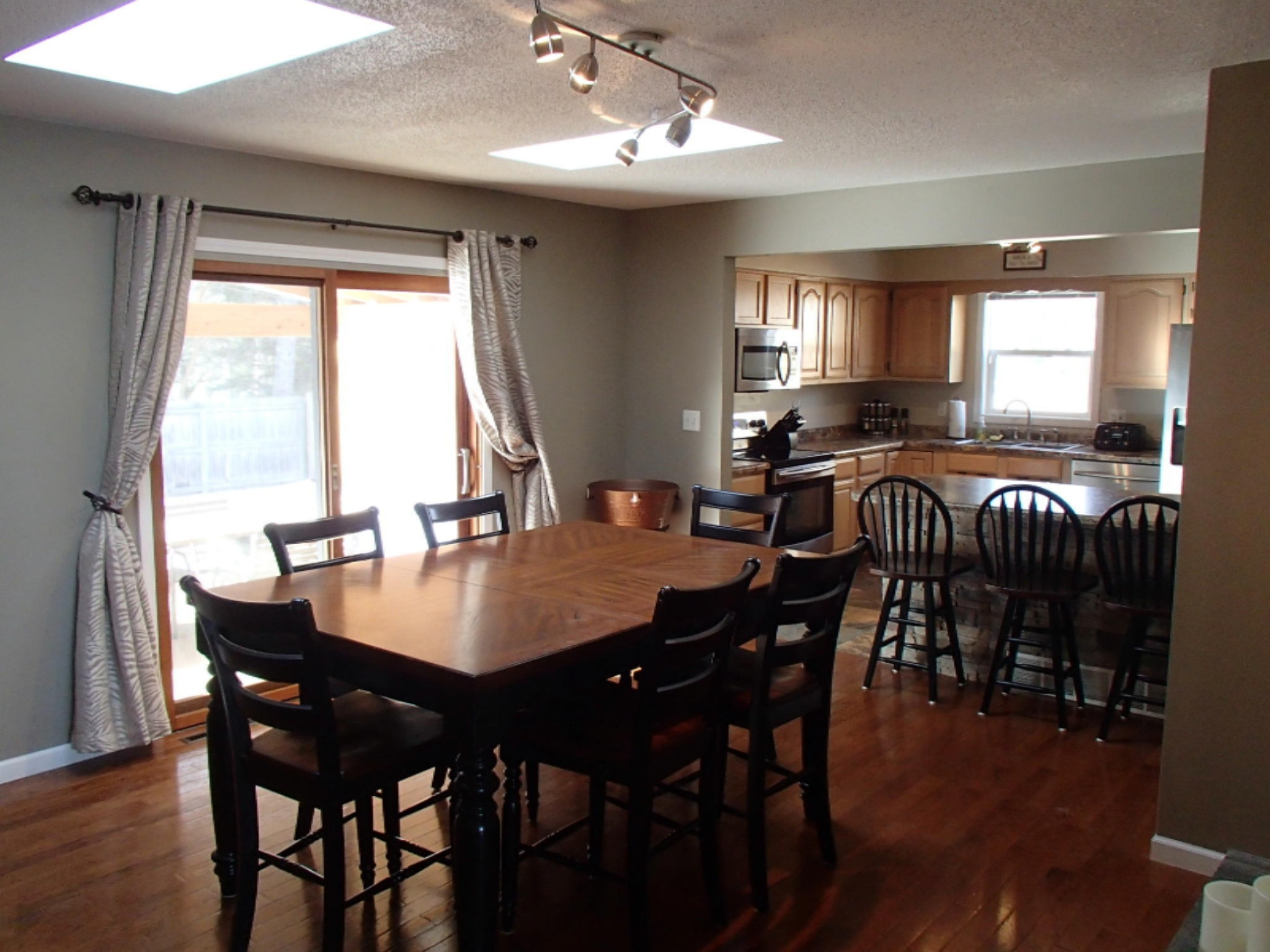 768 Riverside Drive Battle Creek, MI 49015 - Photo 5 of 28 P1063961