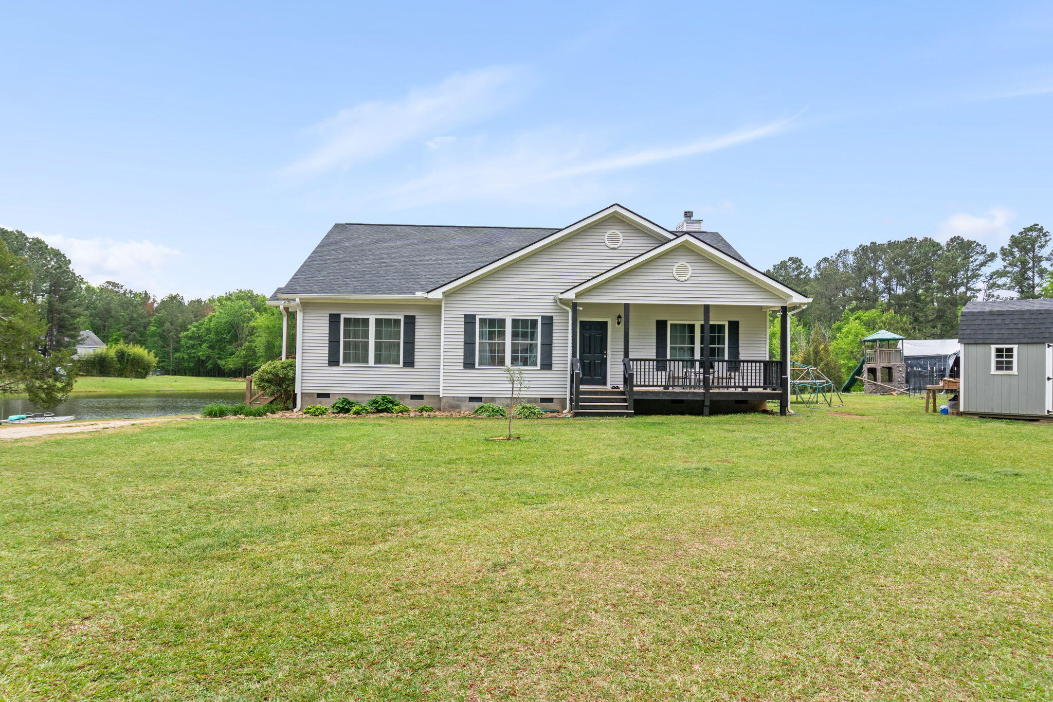 843 Highway 25 Edgefield, SC 29824 - Photo 1 of 32 Front View