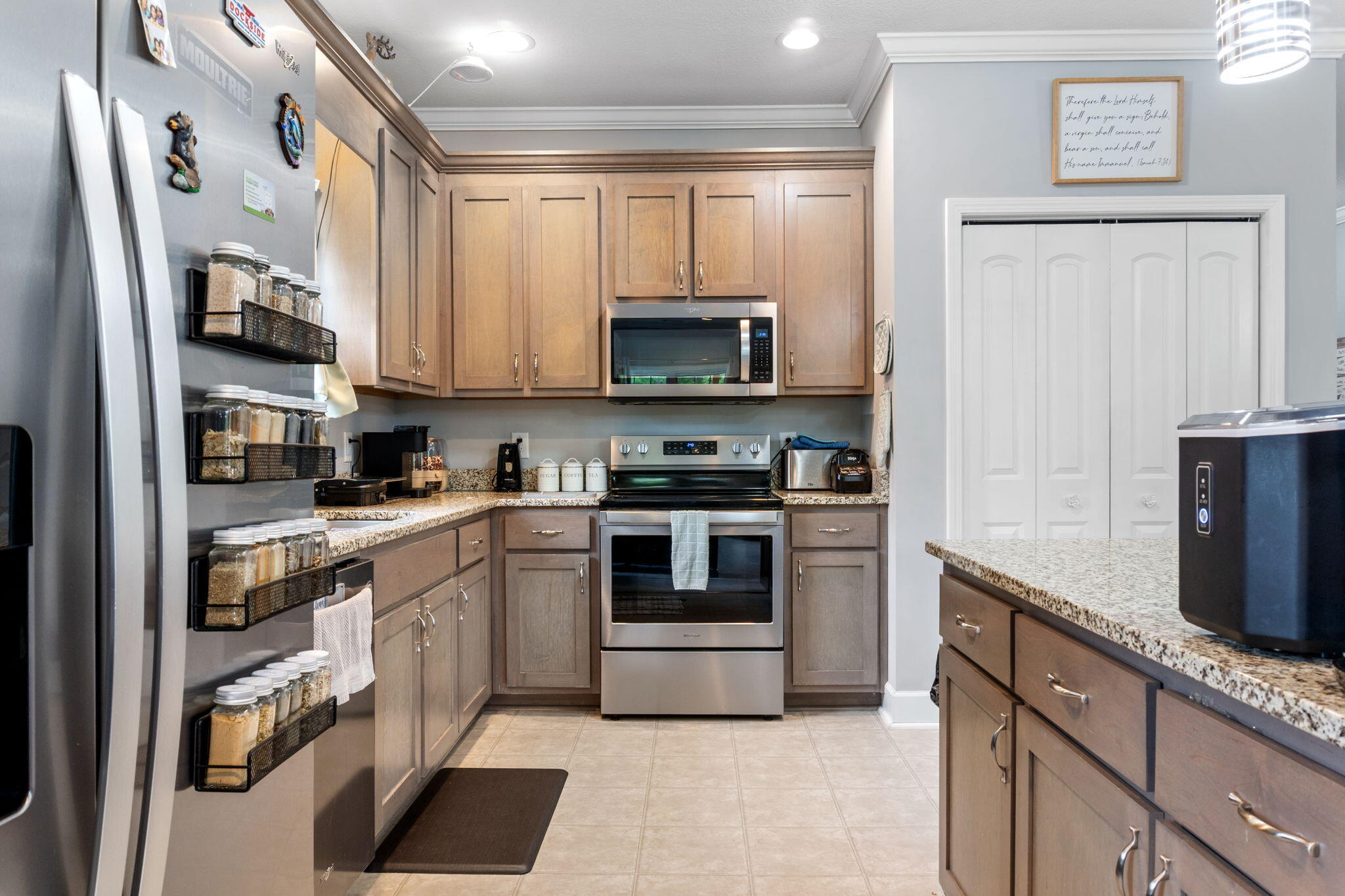 843 Highway 25 Edgefield, SC 29824 - Photo 8 of 32 Kitchen