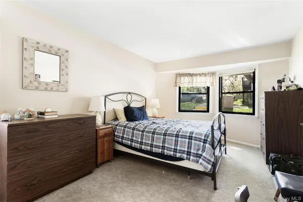$379,000 | 37 Sussex Drive, Unit B, Yorktown Heights, NY 10598