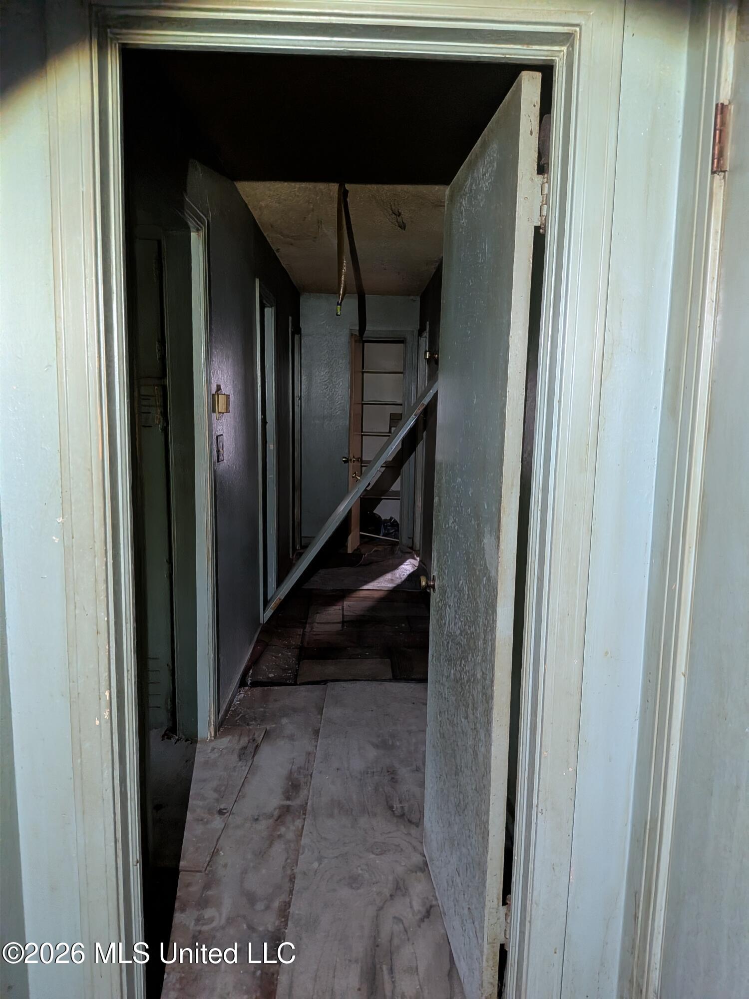 399 Cooper Road Jackson, MS 39212 - Photo 9 of 20 HALLWAY
