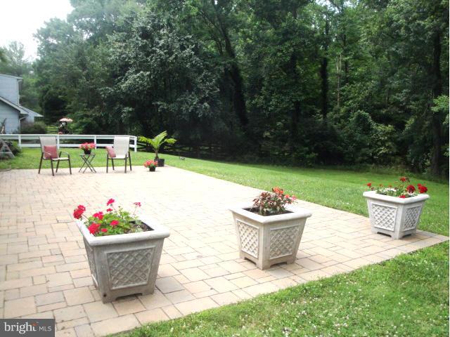 8908 Montpelier Drive Laurel, MD 20708 - Photo 18 of 23 Plenty of room to entertain!