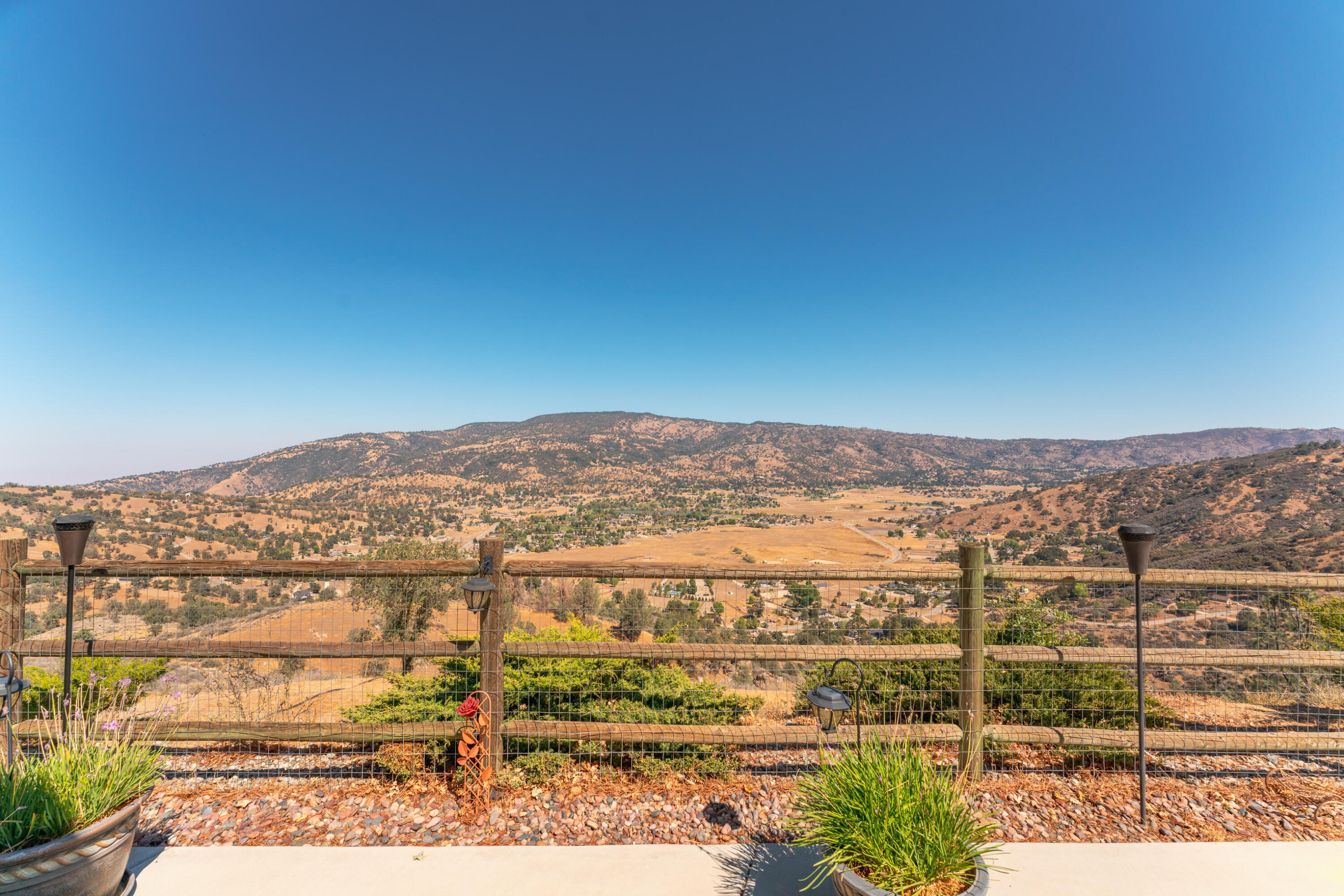 30790 Fox Ridge Court Tehachapi, CA 93561 - Photo 25 of 34 30790 Fox Ridge Ct_InView-Media-25