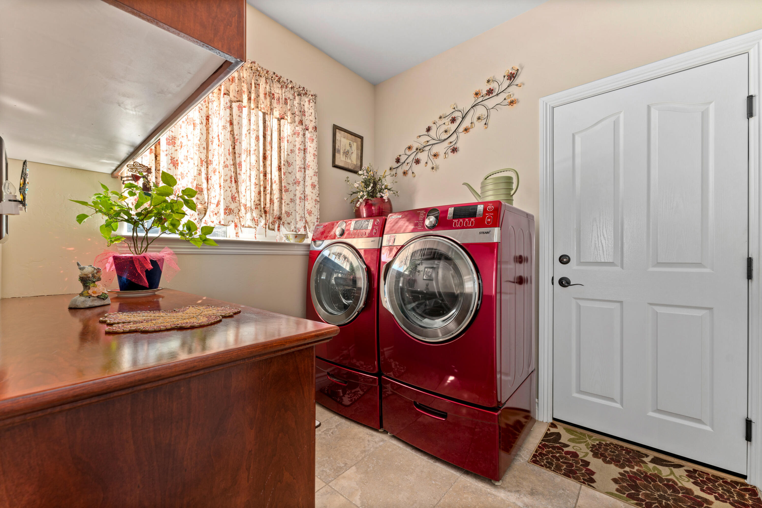 30790 Fox Ridge Court Tehachapi, CA 93561 - Photo 4 of 34 30790 Fox Ridge Ct_InView-Media-4