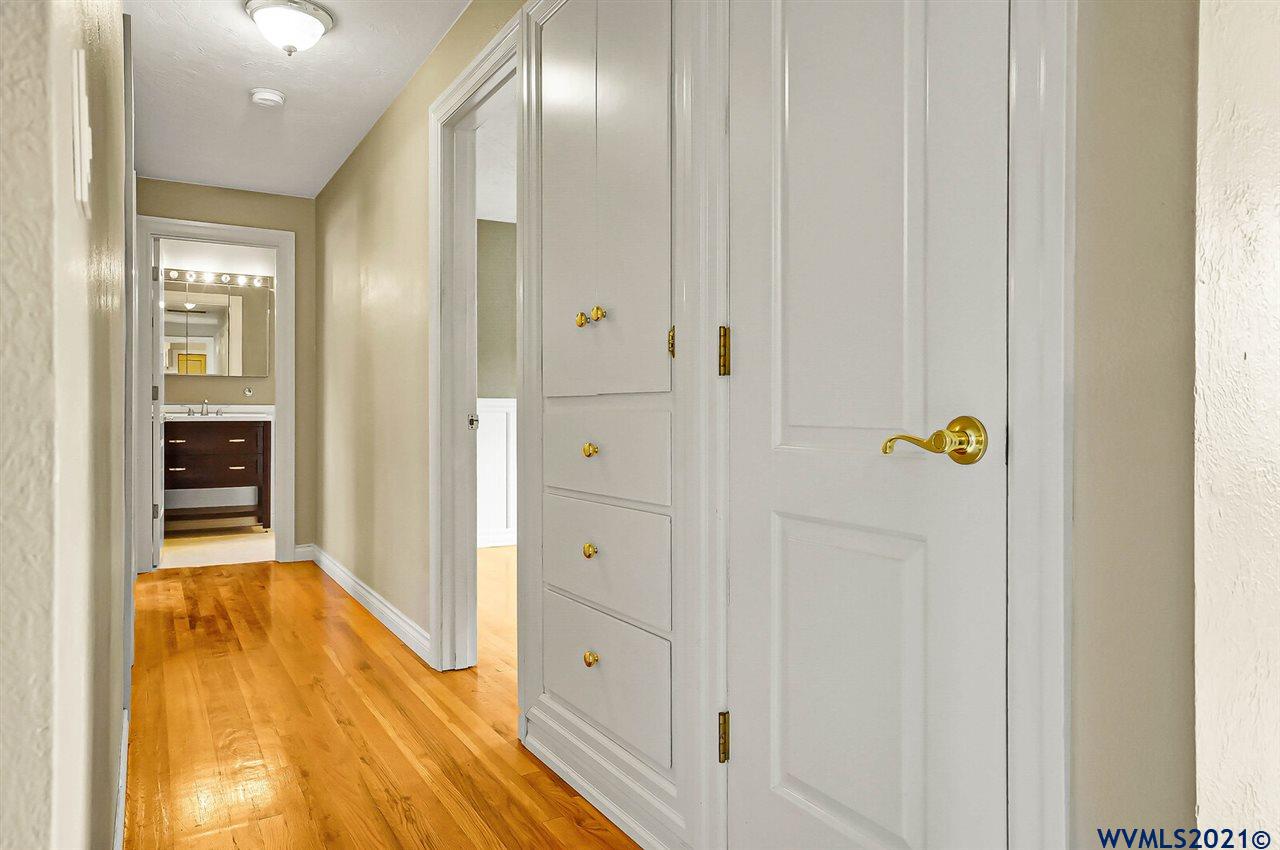 4710 Gardner Road Southeast Salem, OR 97302 - Photo 19 of 42 Gallery Image 19