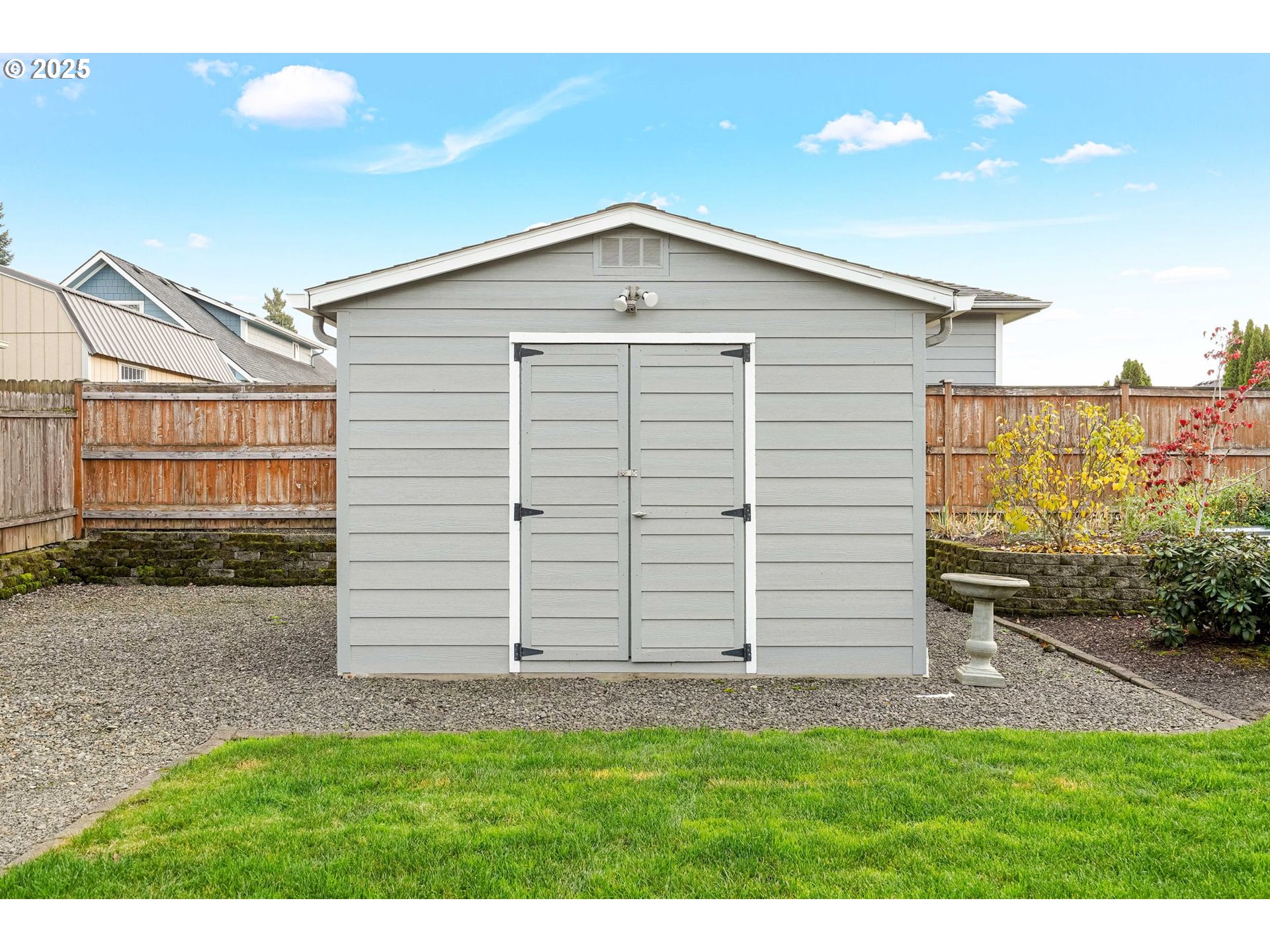 3208 54th Avenue Northeast Albany, OR 97321 - Photo 41 of 43 a view of a backyard with a garden