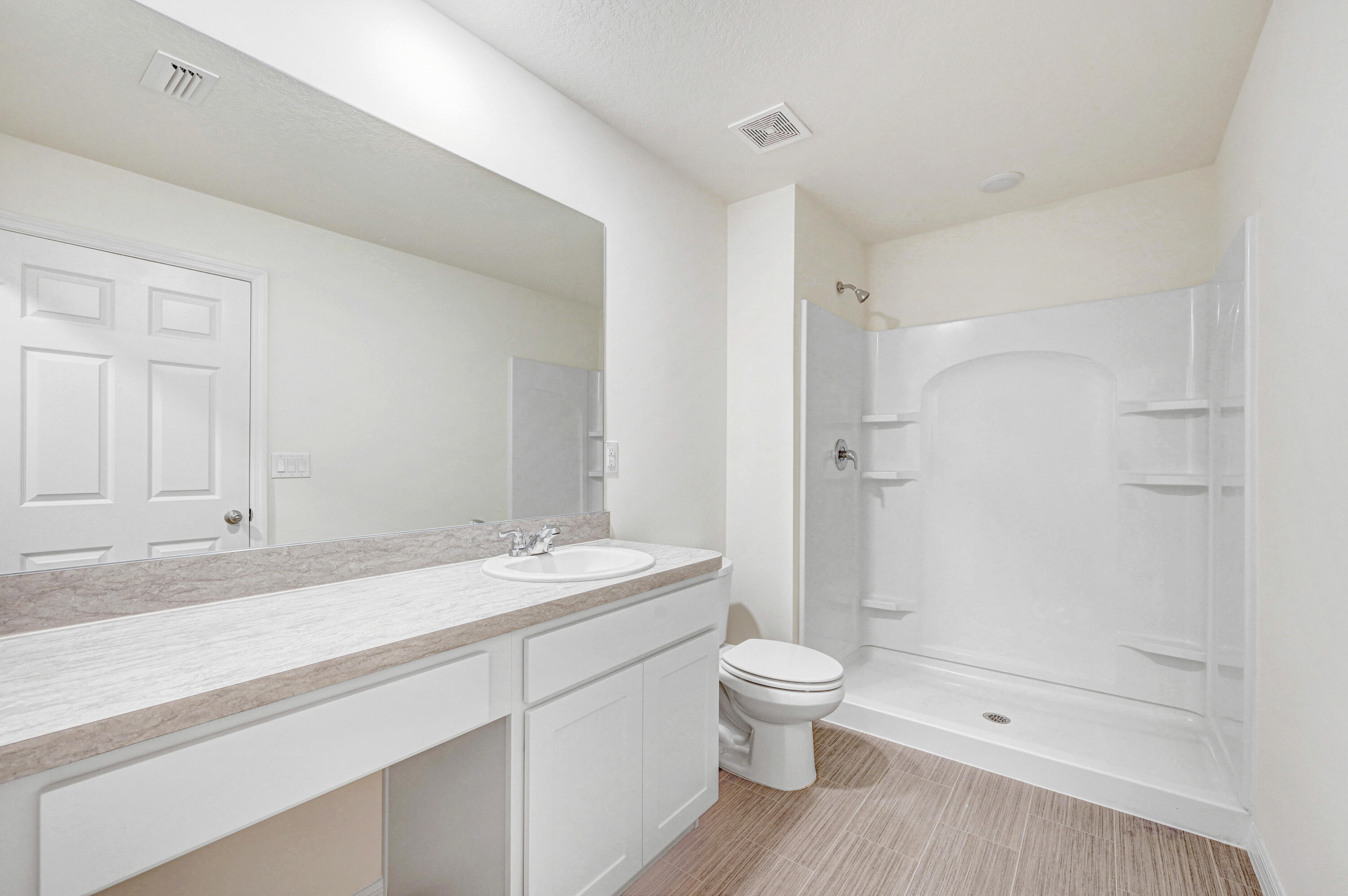 2568 Degroodt Road Southwest Palm Bay, FL 32908 - Photo 18 of 26 Master Suite Bathroom