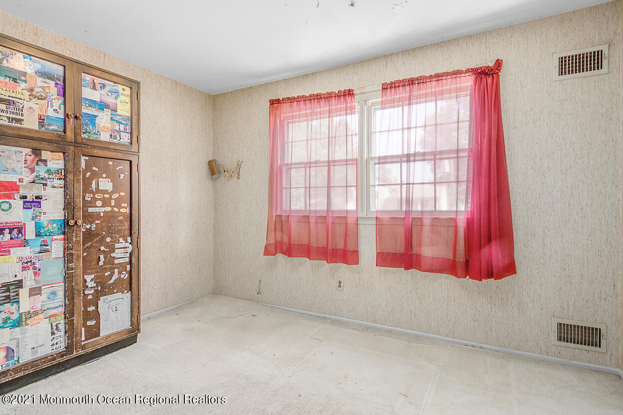 29 Chestnut Road West Orange, NJ 07052 - Photo 17 of 33 14