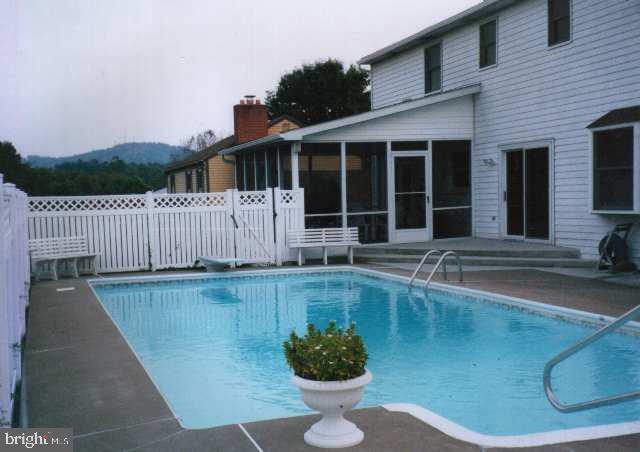 129 Blacksmith Road Camp Hill, PA 17011 - Photo 3 of 9 Gallery Image 3