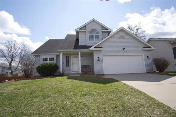 $498,500 | 7301 Southern Oak Place, Madison, WI 53719