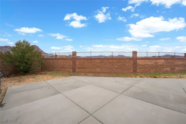 $395,000 | 1151 Paradise Vista Drive, Henderson, NV 89002