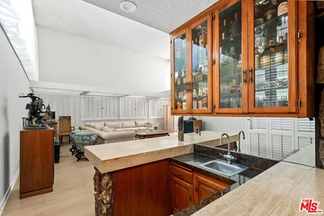 $2,895,000 | 6505 South Halm Avenue, Los Angeles, CA 90056