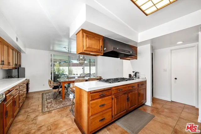 $2,895,000 | 6505 South Halm Avenue, Los Angeles, CA 90056
