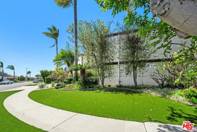 $2,895,000 | 6505 South Halm Avenue, Los Angeles, CA 90056