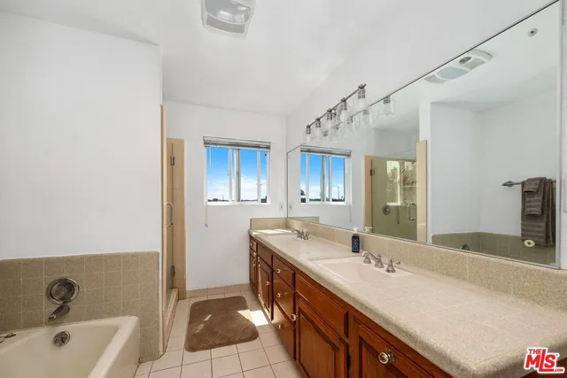 $2,895,000 | 6505 South Halm Avenue, Los Angeles, CA 90056