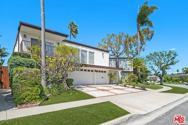 $2,895,000 | 6505 South Halm Avenue, Los Angeles, CA 90056